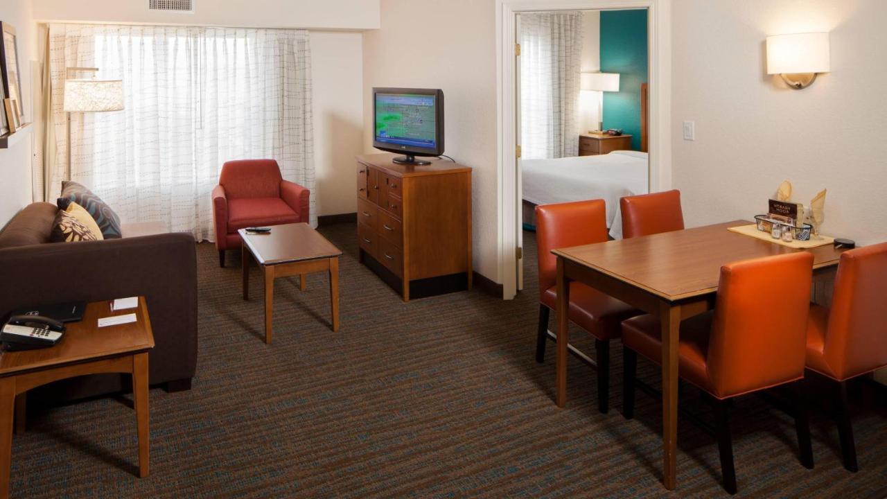 Residence Inn By Marriott Wichita East At Plazzio Exterior photo