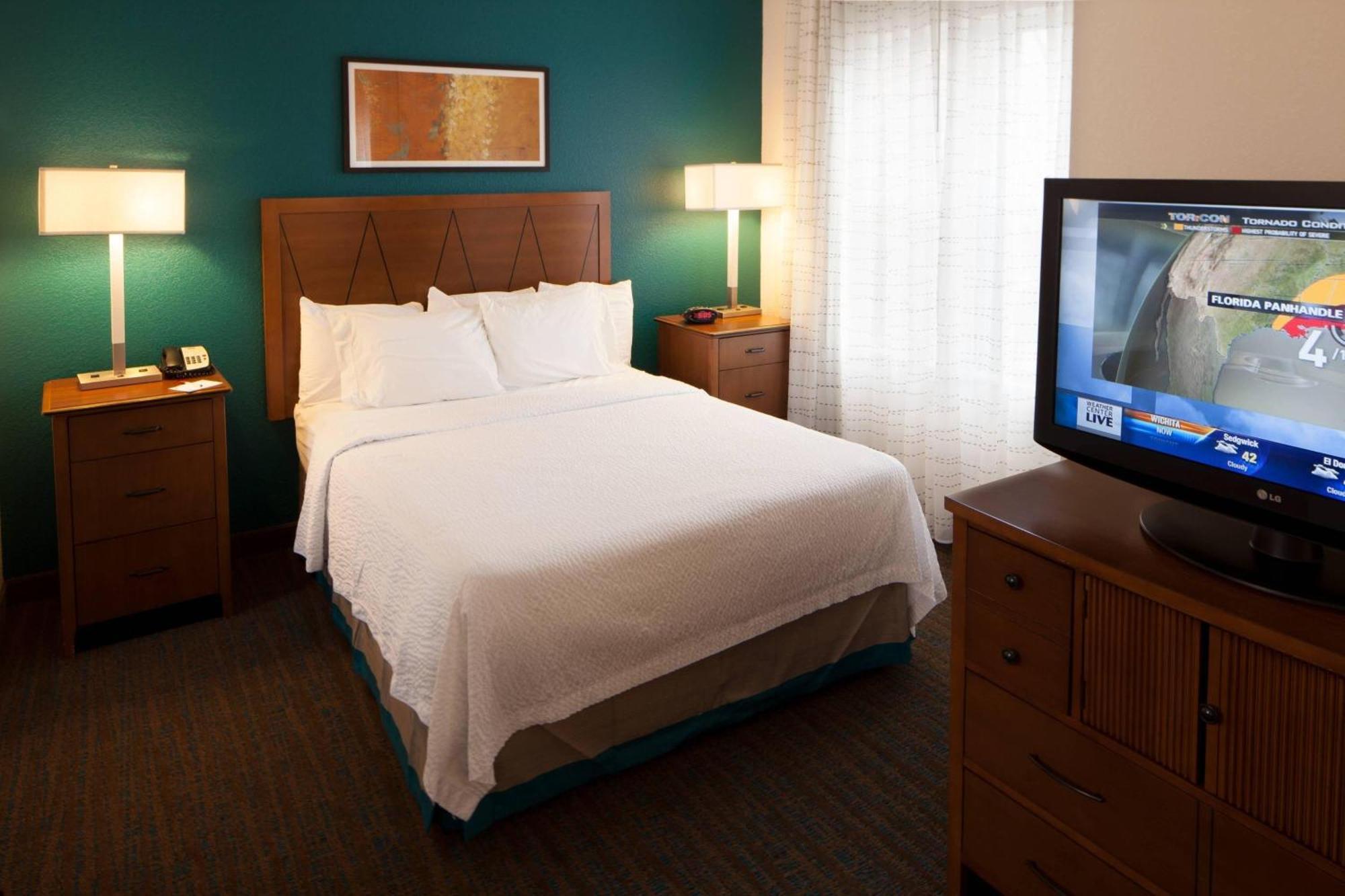 Residence Inn By Marriott Wichita East At Plazzio Exterior photo