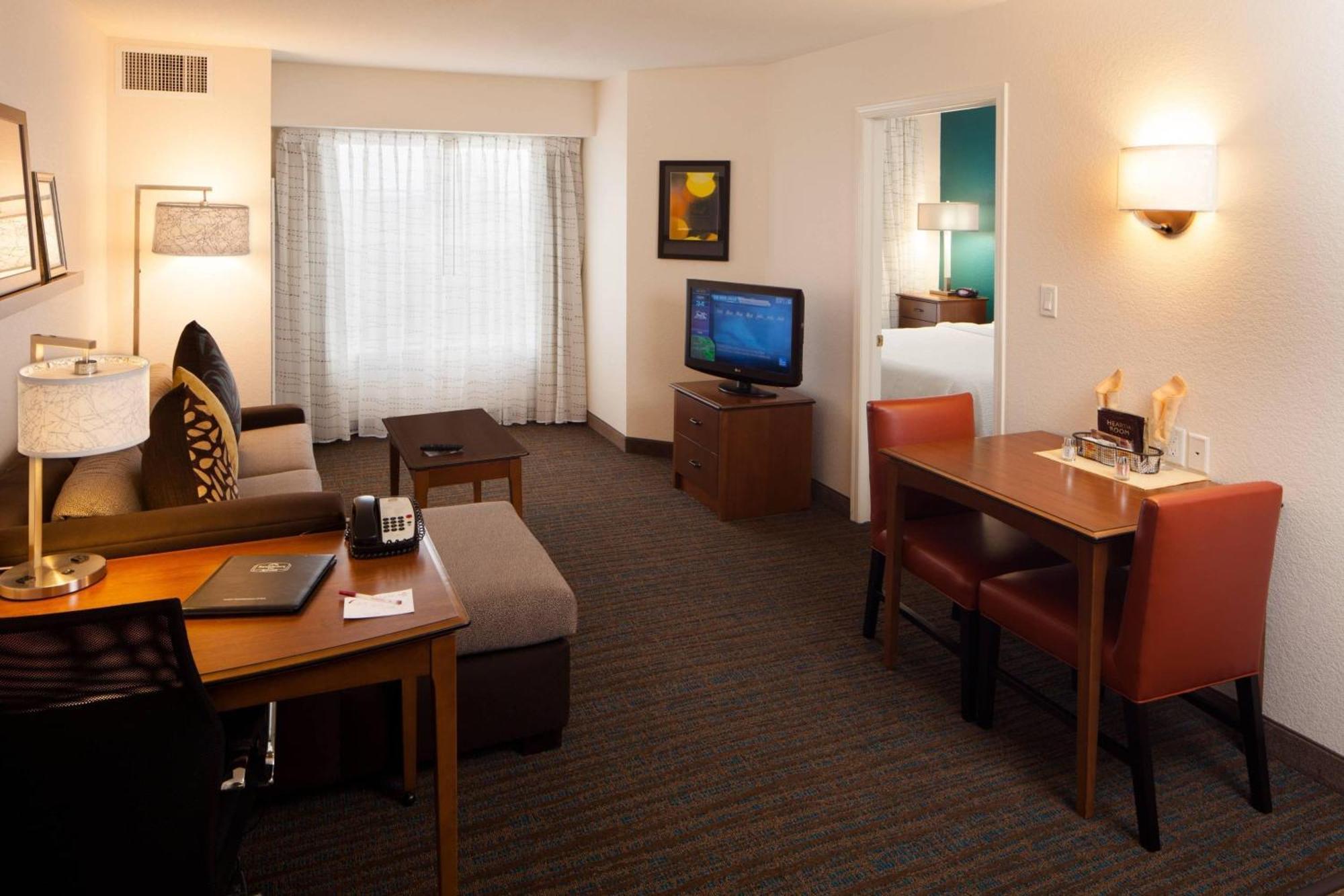 Residence Inn By Marriott Wichita East At Plazzio Exterior photo